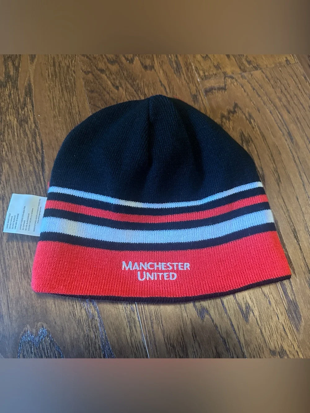 Manchester United Reversible Kids Red & Black Knit Beanie Hat Like New